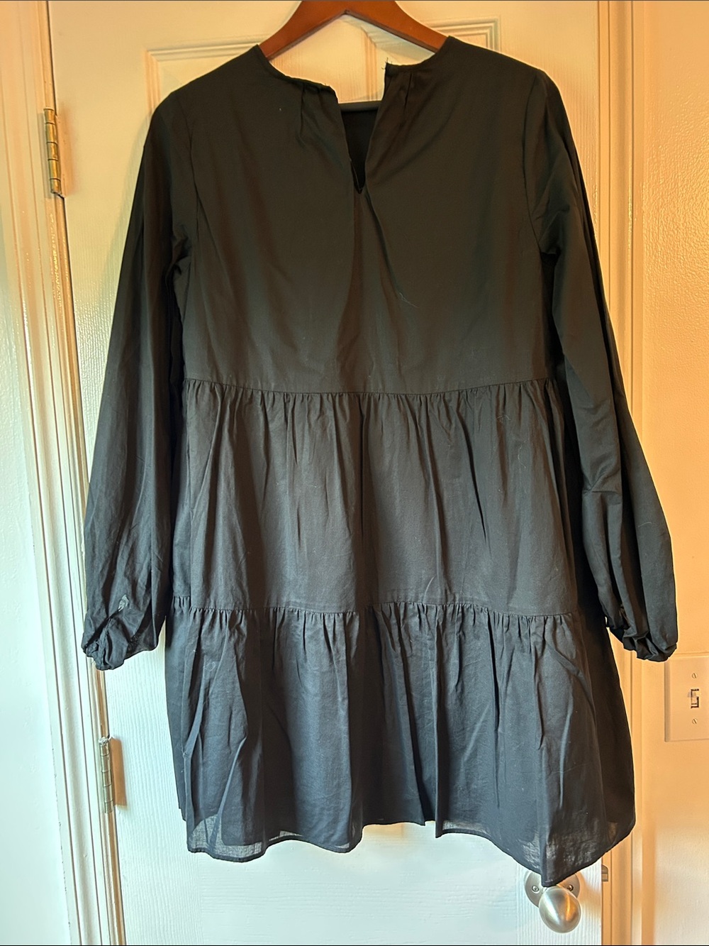 Who What Wear Black Mini Tiered Long-Sleeve Dress Size Small - Picture 4 of 7